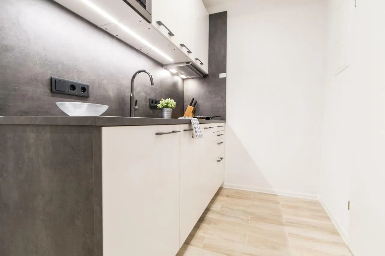 Checkvienna - Lerchenfelder Strasse Appartement 0*, Wenen